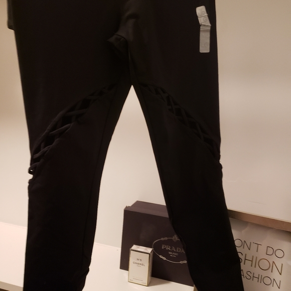 Brand new workout yoga pants - Picture 3 of 5